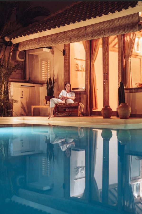 Cocowhite Villa Seminyak Esterno foto