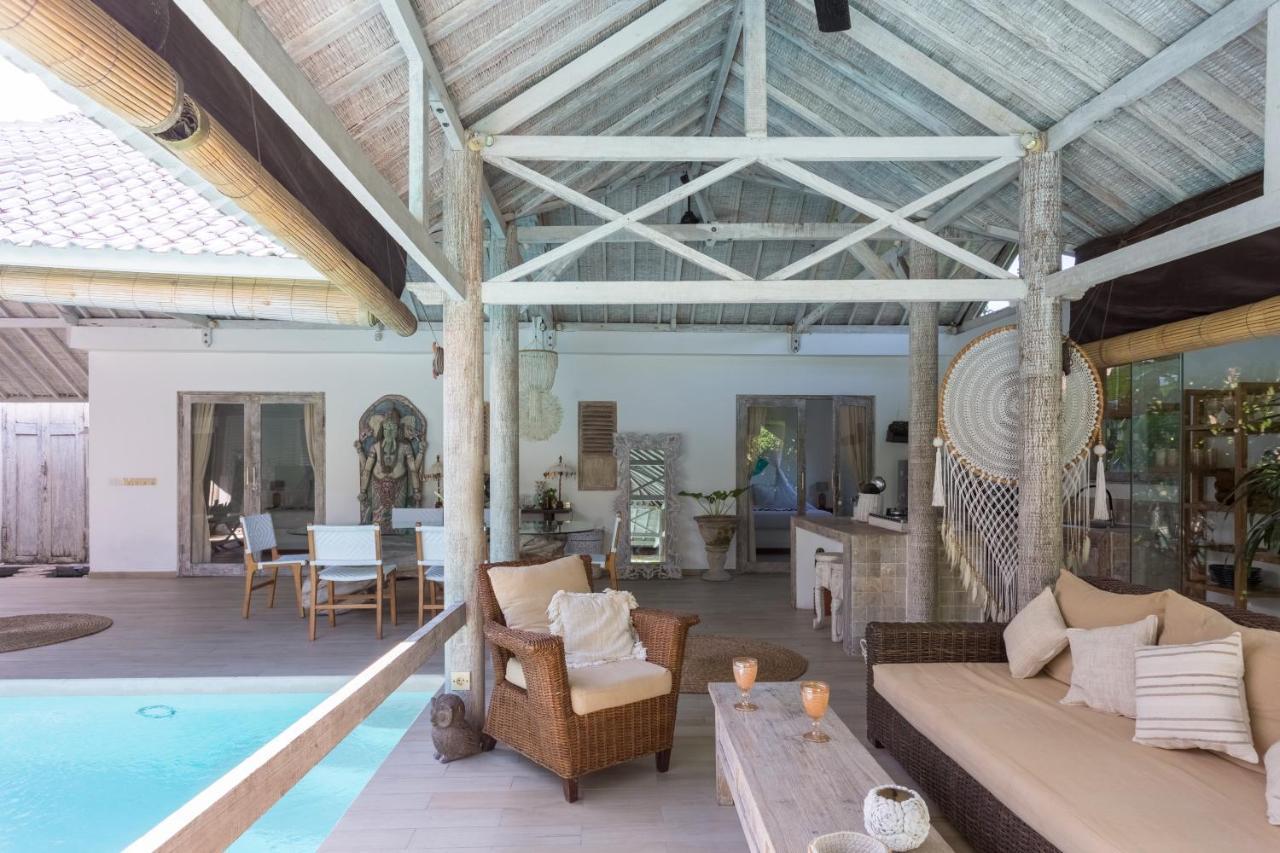 Cocowhite Villa Seminyak Esterno foto