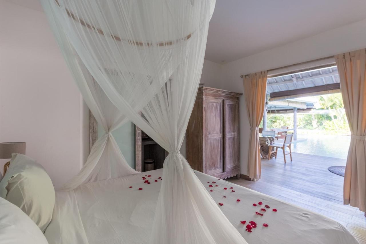 Cocowhite Villa Seminyak Esterno foto