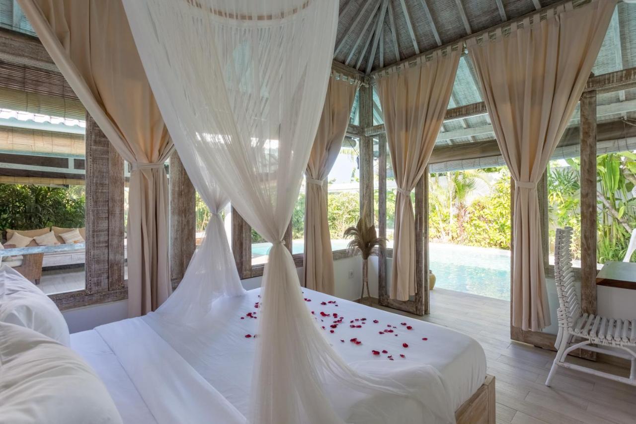 Cocowhite Villa Seminyak Esterno foto