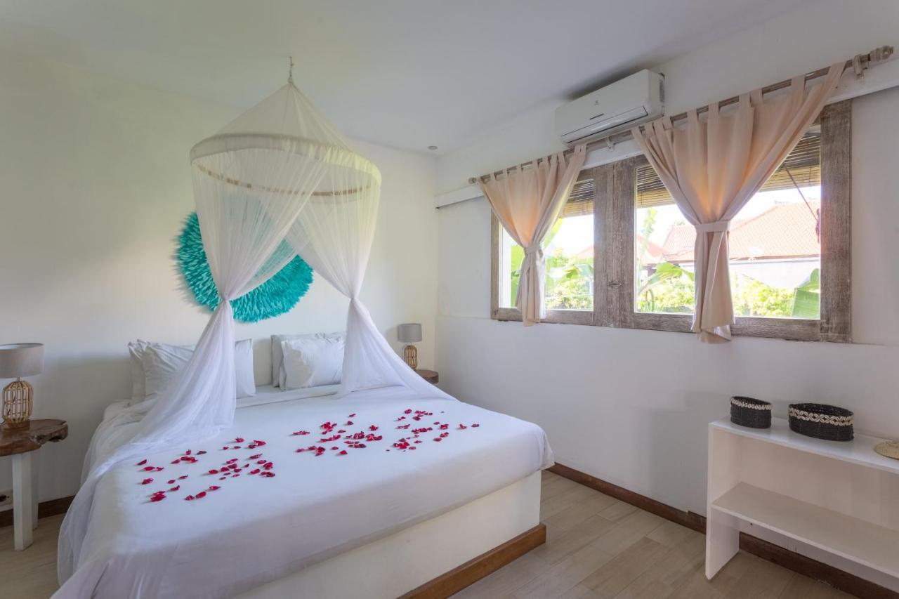 Cocowhite Villa Seminyak Esterno foto