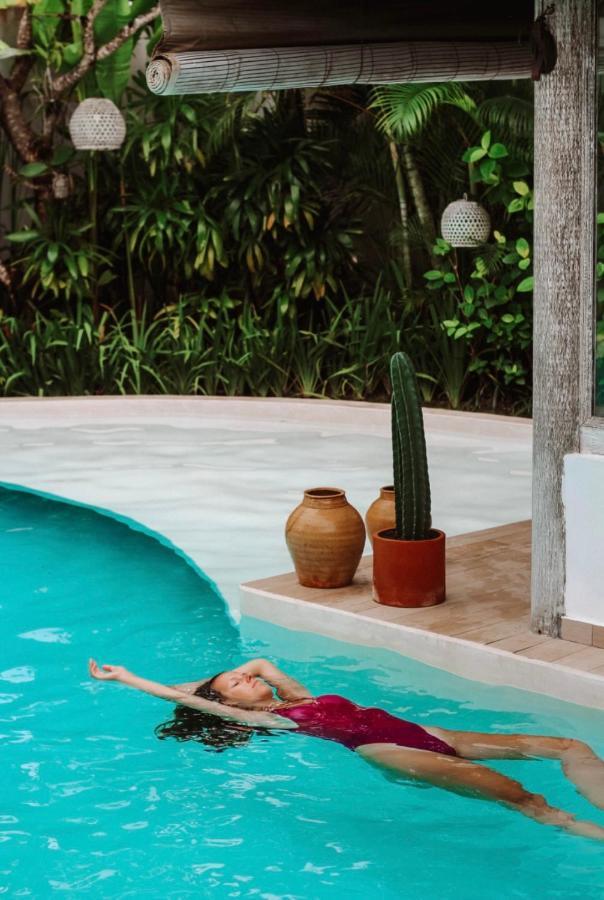 Cocowhite Villa Seminyak Esterno foto